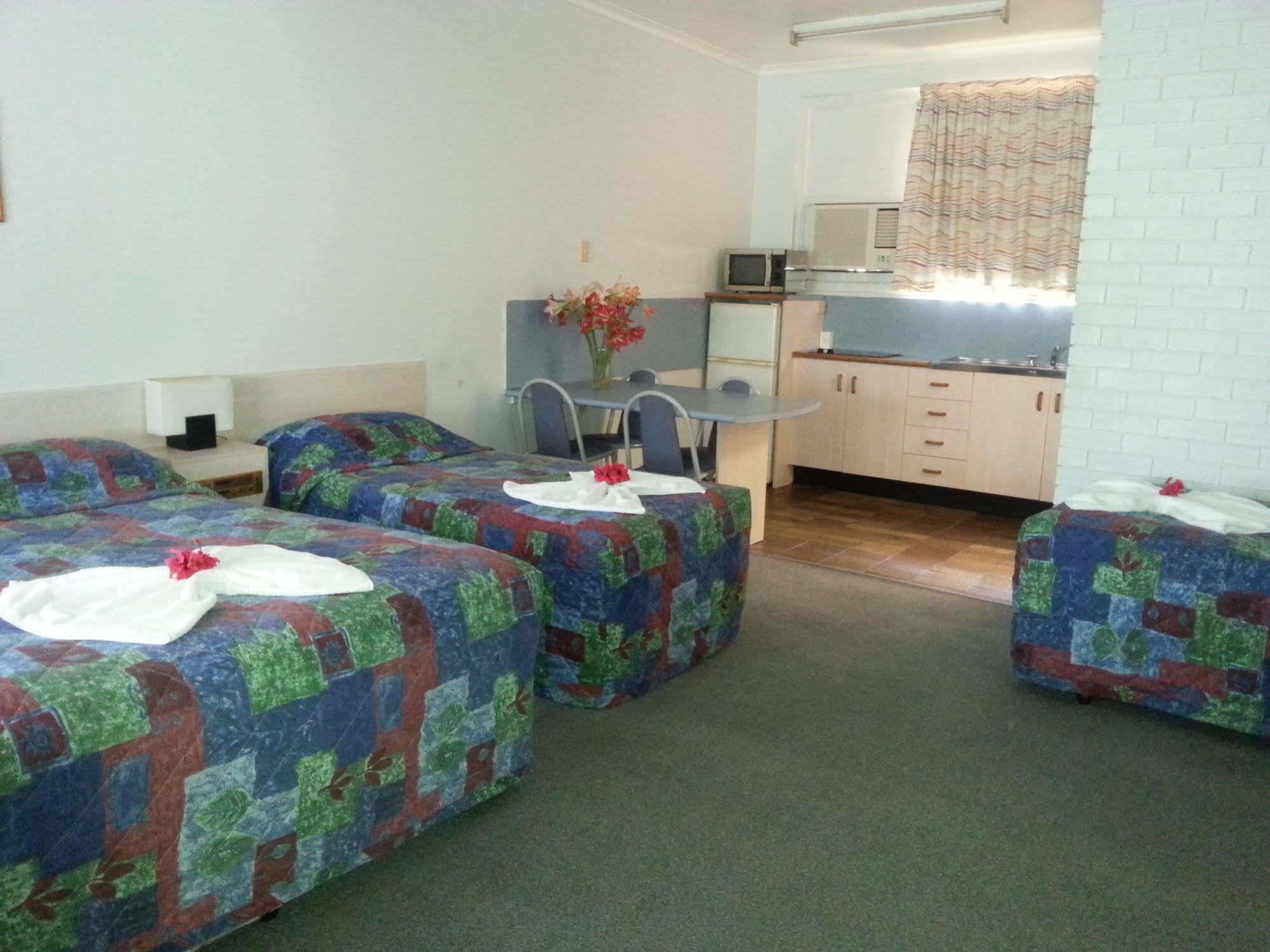 Golden Fountain Motel Rockhampton Kültér fotó